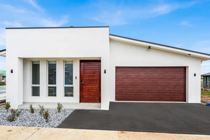 117 Dransfield Drive, Oran Park NSW 2570